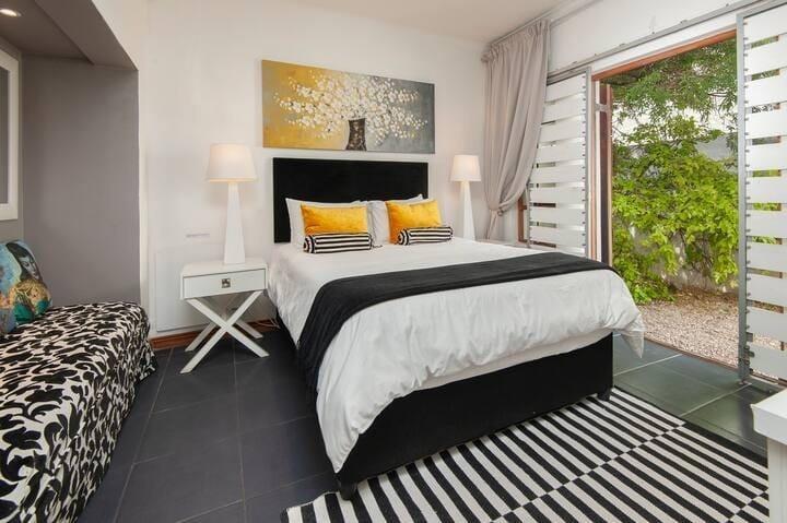 5 Bedroom Property for Sale in Hermanus Western Cape